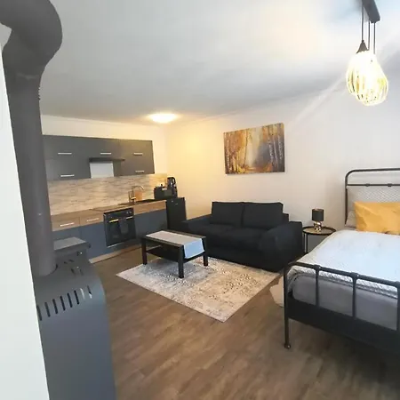 1kk Zlamanka * Kroměříž