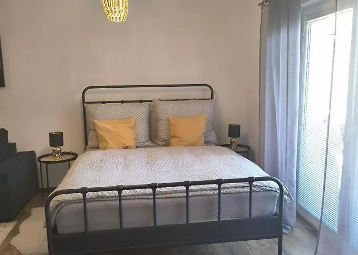 1kk Zlamanka Lägenhet